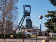 Další šachta končí. Státní podnik Diamo zasypal jámu u Karvinského moře, areál závodu čeká demolice Dul-Darkov-pomocny-zavod