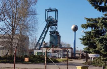 Další šachta končí. Státní podnik Diamo zasypal jámu u Karvinského moře, areál závodu čeká demolice Dul-Darkov-pomocny-zavod